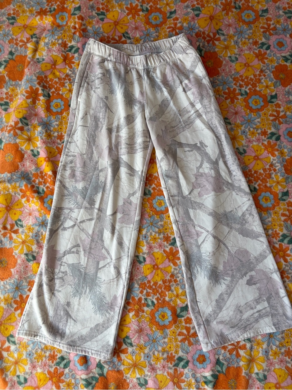 Hollister Women’s Camo Sweatpants